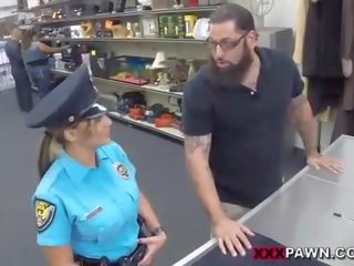 Tüdruksõber politsei ohvitser hocks tema püss