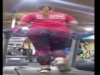 Jiggly tyłeczek blondynka pawg na treadmill