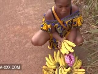 Black banana seller mistress seduced for a splendid sex video